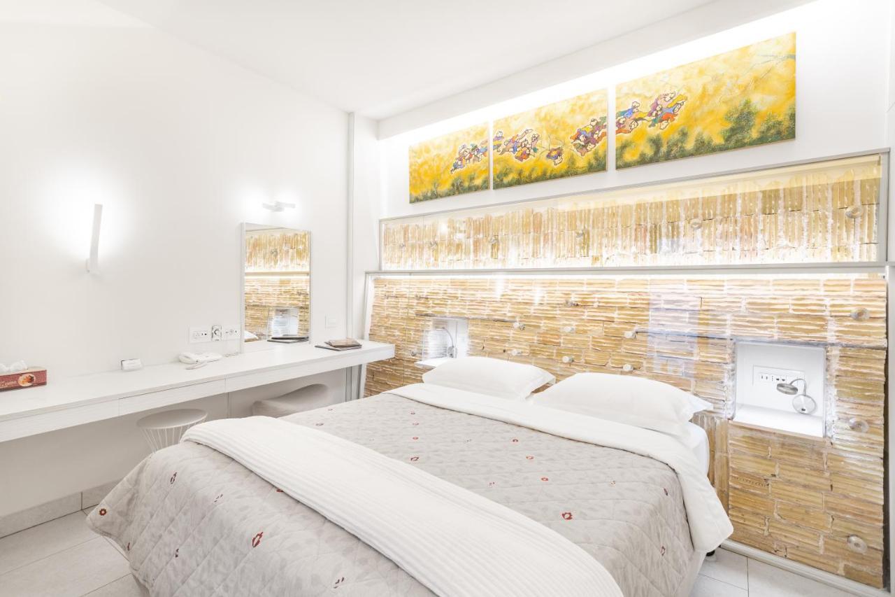 Acropolis Suites - Where Else In Athens? Bagian luar foto