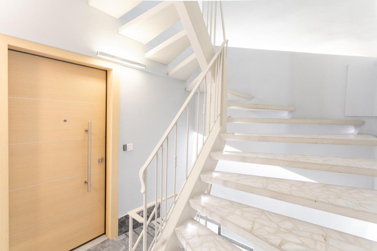 Acropolis Suites - Where Else In Athens? Bagian luar foto