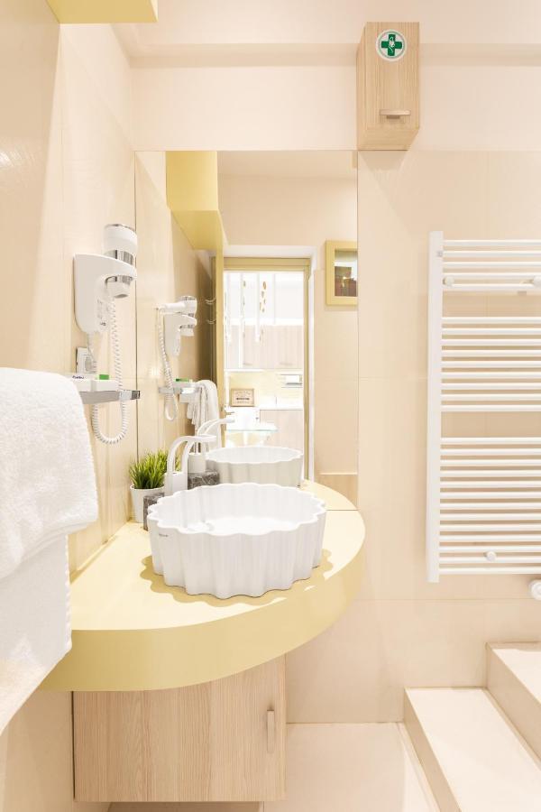 Acropolis Suites - Where Else In Athens? Bagian luar foto